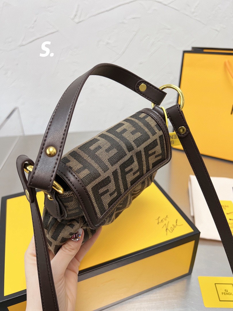 תיק Fendi Fendi