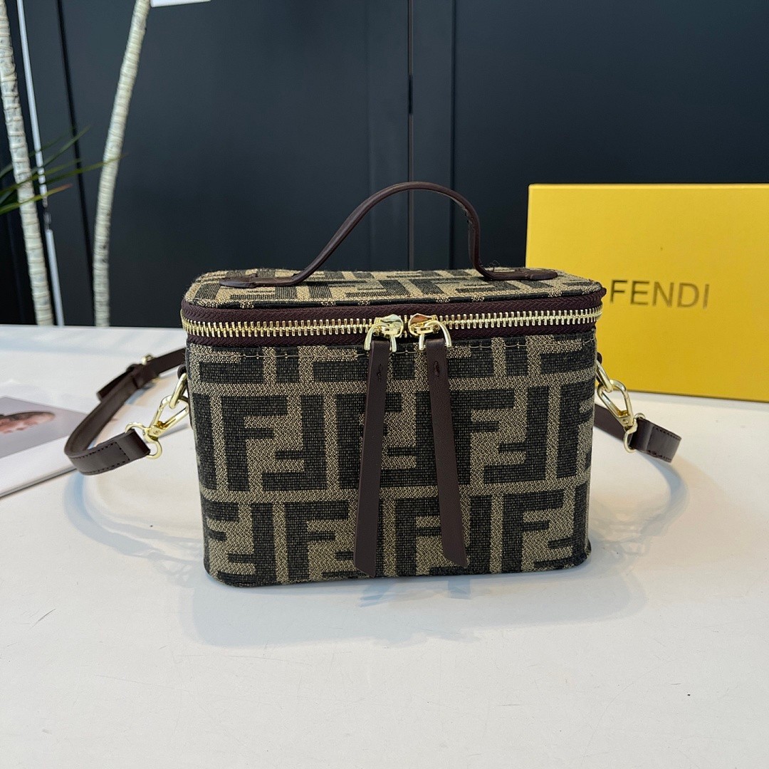 תיק Fendi Fendi