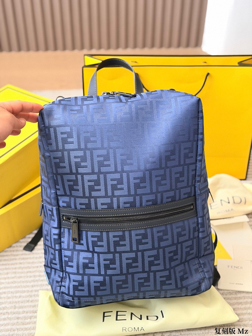 תיק Fendi Fendi