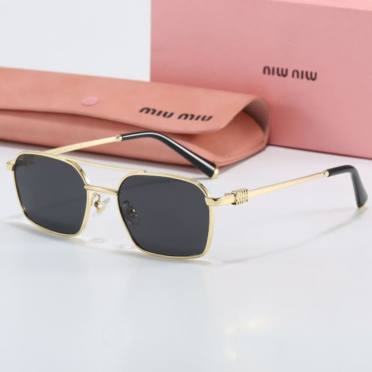 משקפי שמש Miu Miu Miu Miu