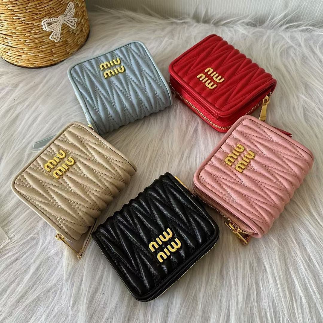 תיק Miu Miu Miu Miu