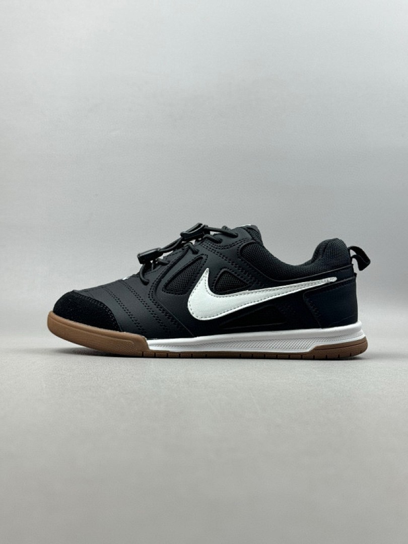 נעליים Nike Nike