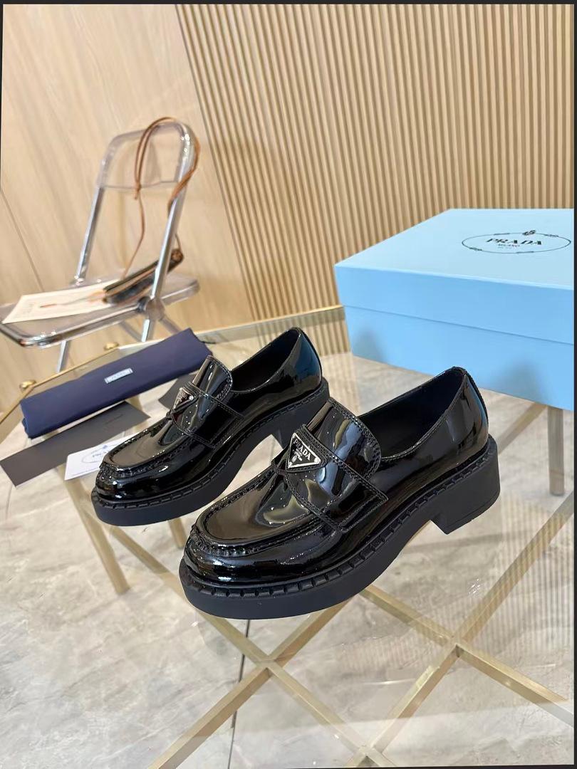 נעליים Prada Prada