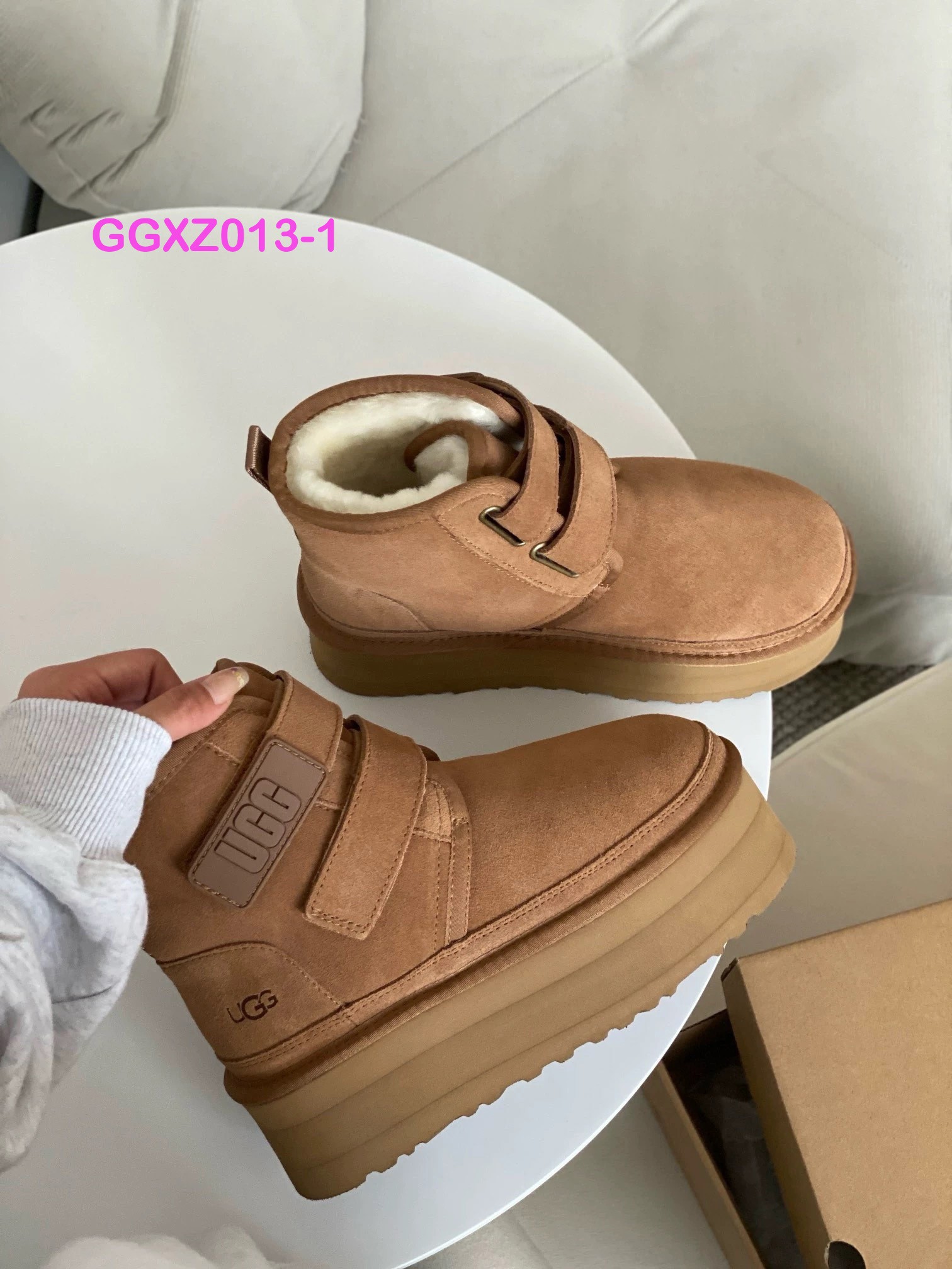 מגפונים UGG UGG