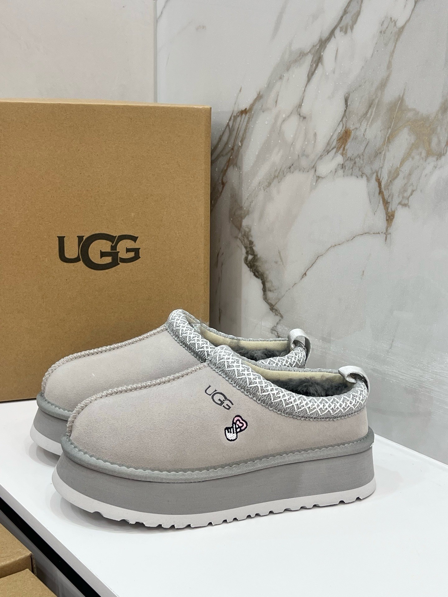 נעלי בית UGG UGG
