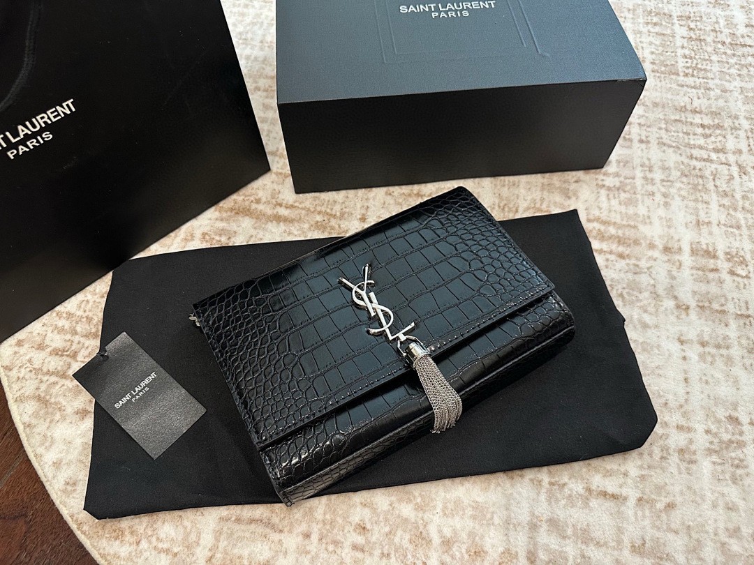 תיק Yves Saint Laurent Yves Saint Laurent